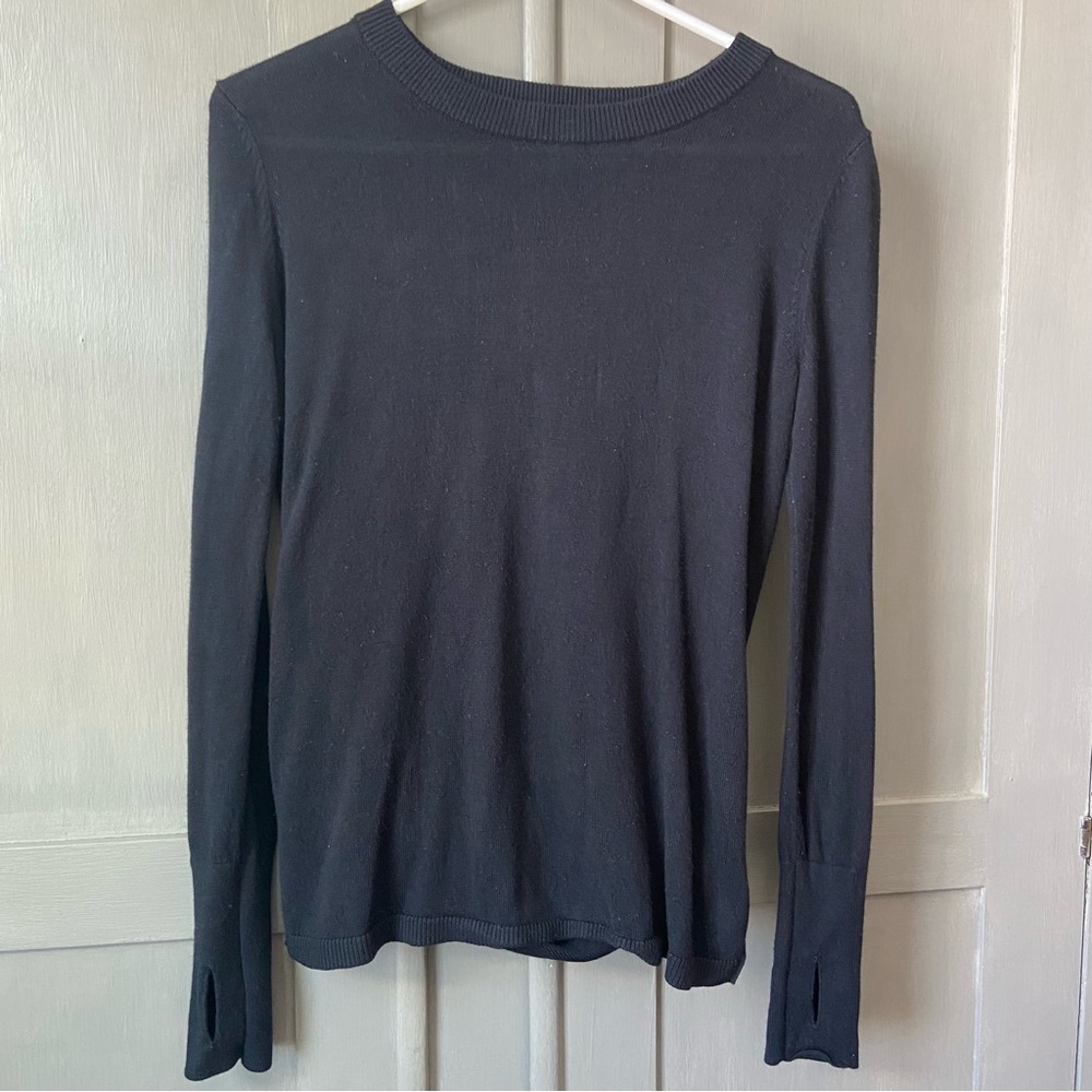 Lululemon Bring it Backbend Sweater Size‎ 4 / 6 Black Open Back Thumb Holes